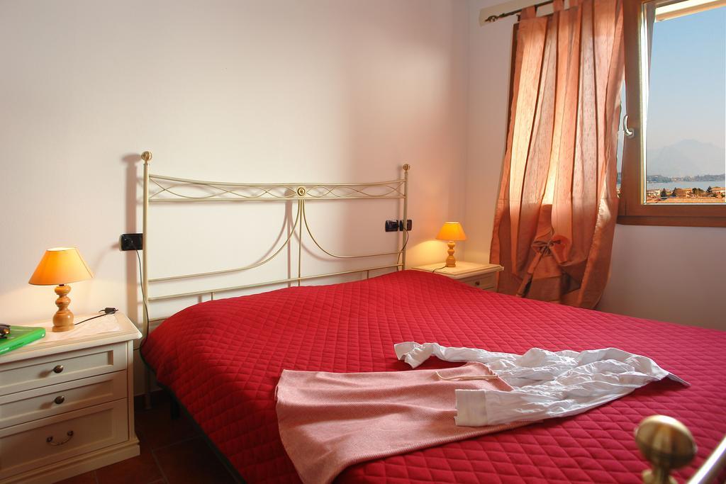 B&B Agli Ulivi Manerba del Garda Quarto foto